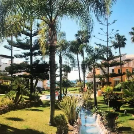 Tu Casa En Primera Linea De Playa De 马尔韦利亚